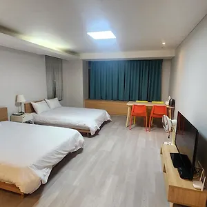 ゲストハウス Airport